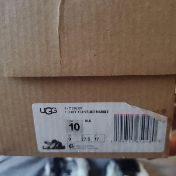 Ugg Slippers size 10 toddler - Picture 3 of 3